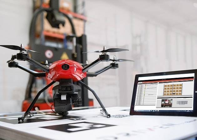 Technoretail - Con Linde Material Handling, un drone si occuperà della gestione futura dei magazzini 