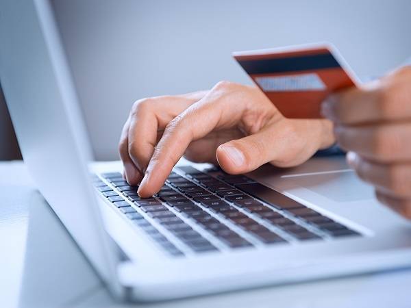 Technoretail - Ricerca Netcomm: la crisi sanitaria spinge l’e-commerce italiano 