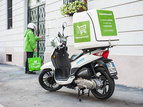 Technoretail - Per le consegne a domicilio, Supermercato24 ricorre agli scooter Cooltra 