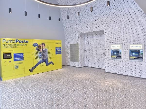 Technoretail - Grazie alla partnership con Poste Italiane, Zalando arriva a 20.000 punti di ritiro 