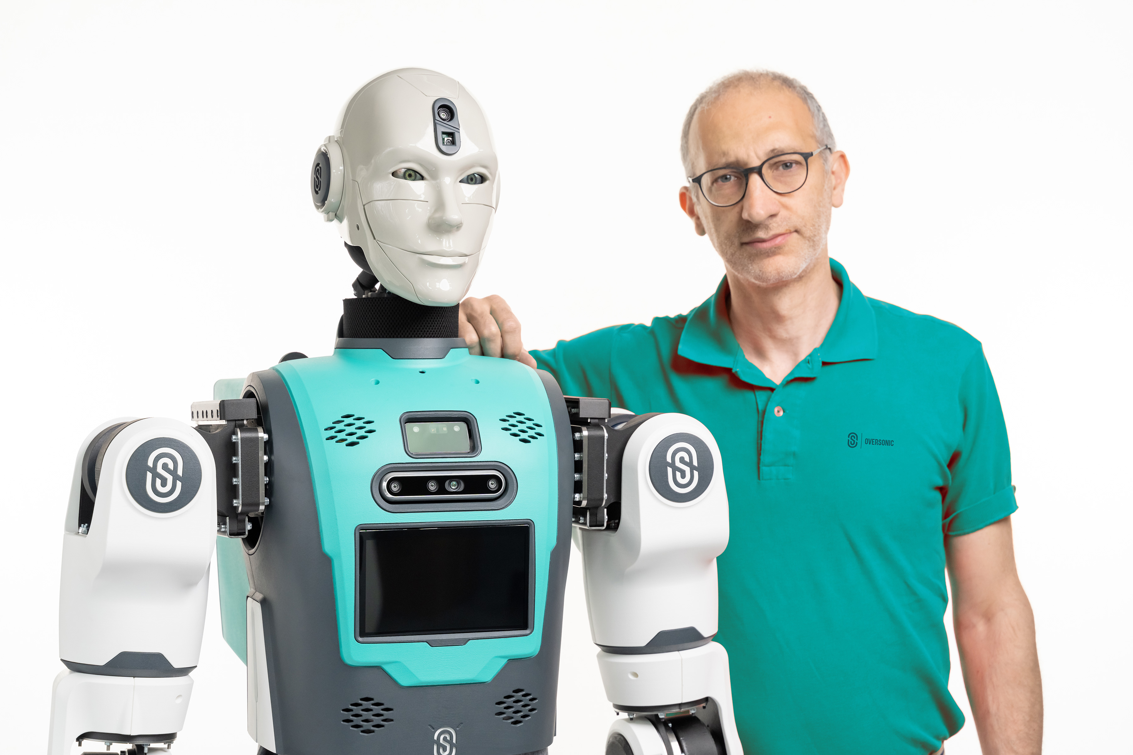Technoretail - Oversonic presenta la nuova versione del robot umanoide RoBee 