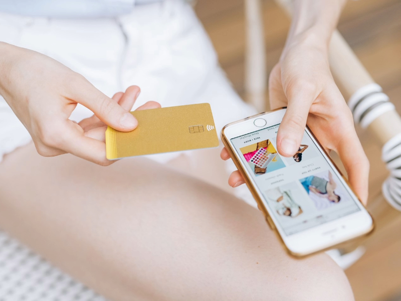 I consumatori preferiscono le app mobili per lo shopping online