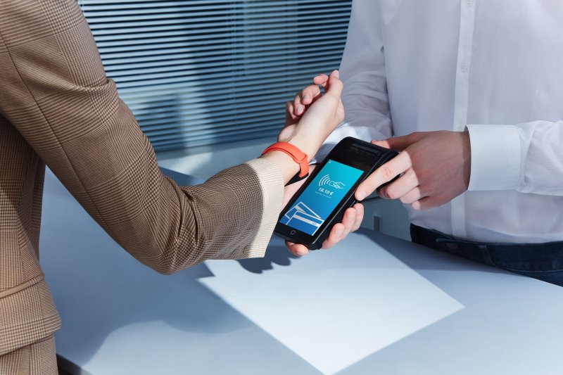 Technoretail - Pagamenti contactless rapidi e sicuri con il nuovo Mi Smart Band 6 NFC di Xiaomi 