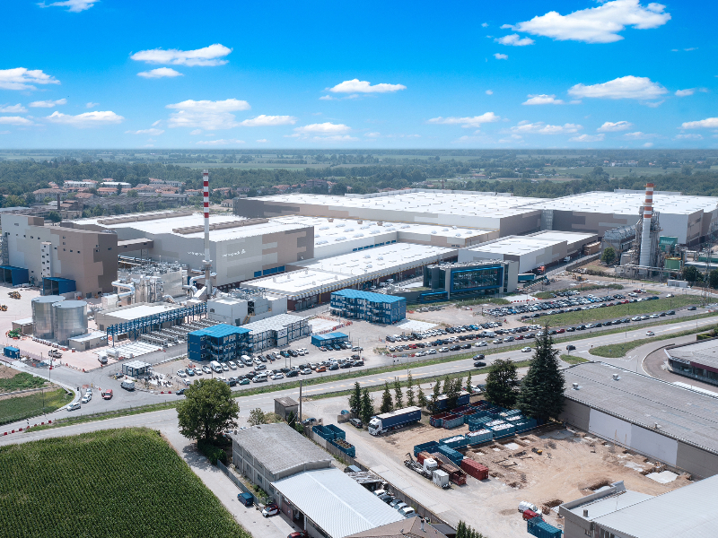 Technoretail - Vetropack inaugura il nuovo impianto hi-tech di Boffalora sopra Ticino 