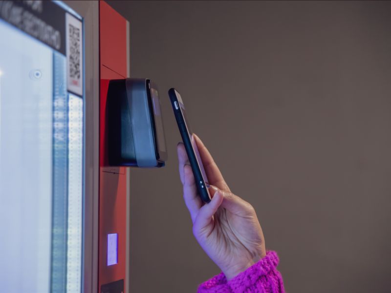 Technoretail - Nasce Pehi, la nuova rete per pagare la PA tramite le vending machine 