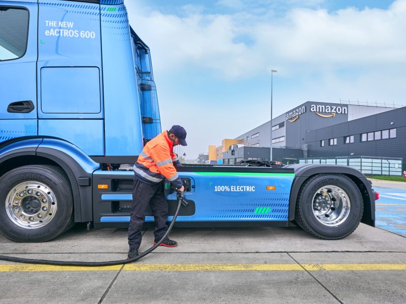 Technoretail - Amazon annuncia il suo più grande ordine di sempre di camion elettrici 