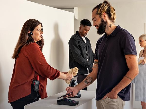 Technoretail - SHOPPING EXPERIENCE 