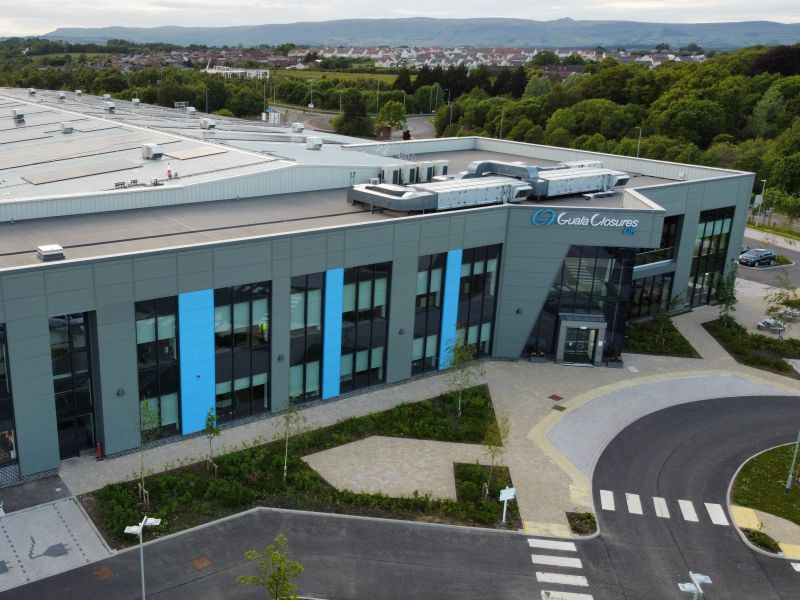 Technoretail - Guala Closures inaugura un nuovo stabilimento hi-tech in Scozia 