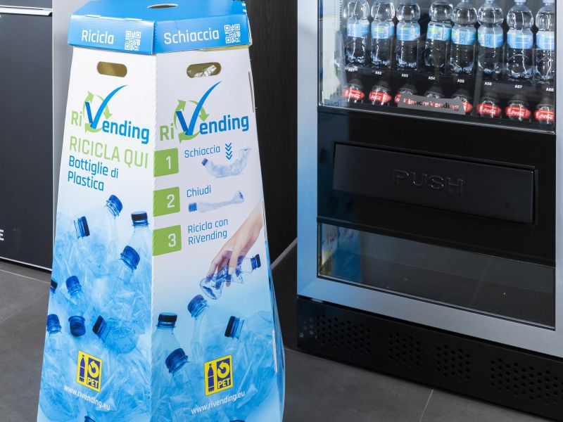 Technoretail - Vending machine: quasi 90 milioni di bicchieri avviati al riciclo 