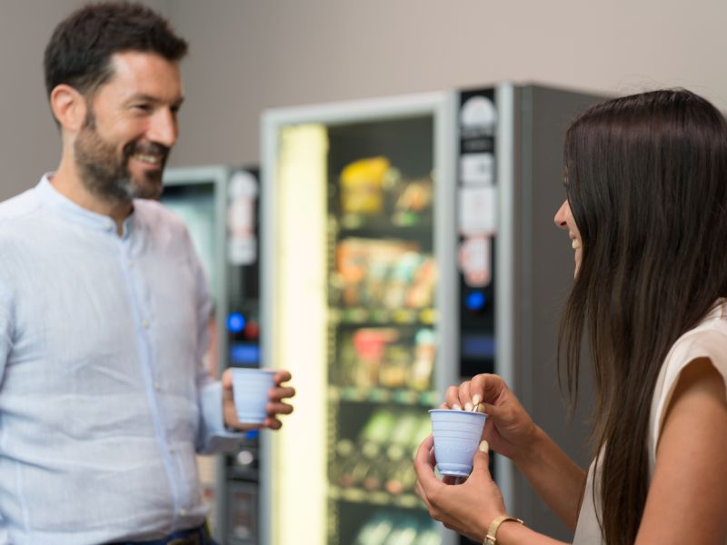 Technoretail - Flo lancia il primo bicchiere vending con PS riciclato post-consumo 
