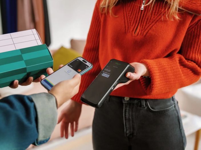 Technoretail - Adyen potenzia i pagamenti in-store con il lancio di nuovi terminali 