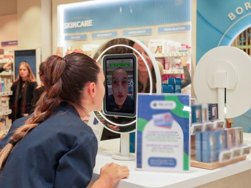 Technoretail - Perfect Corp.: nuova esperienza digitale in-store nel farmaceutico 