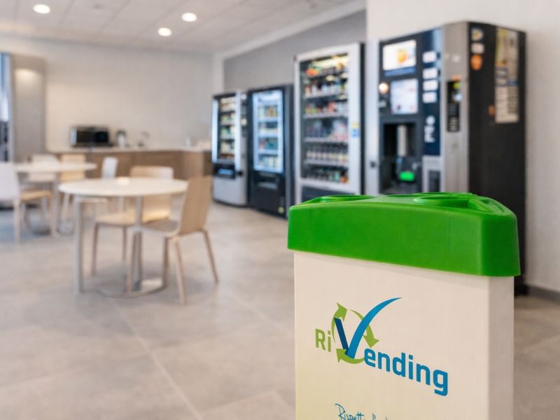 Technoretail - RiVending: raccolti 93 mln di bicchieri dai distributori automatici 