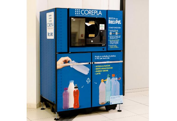 Igd introduce gli ecocompattatori Corepla in 10 centri commerciali
