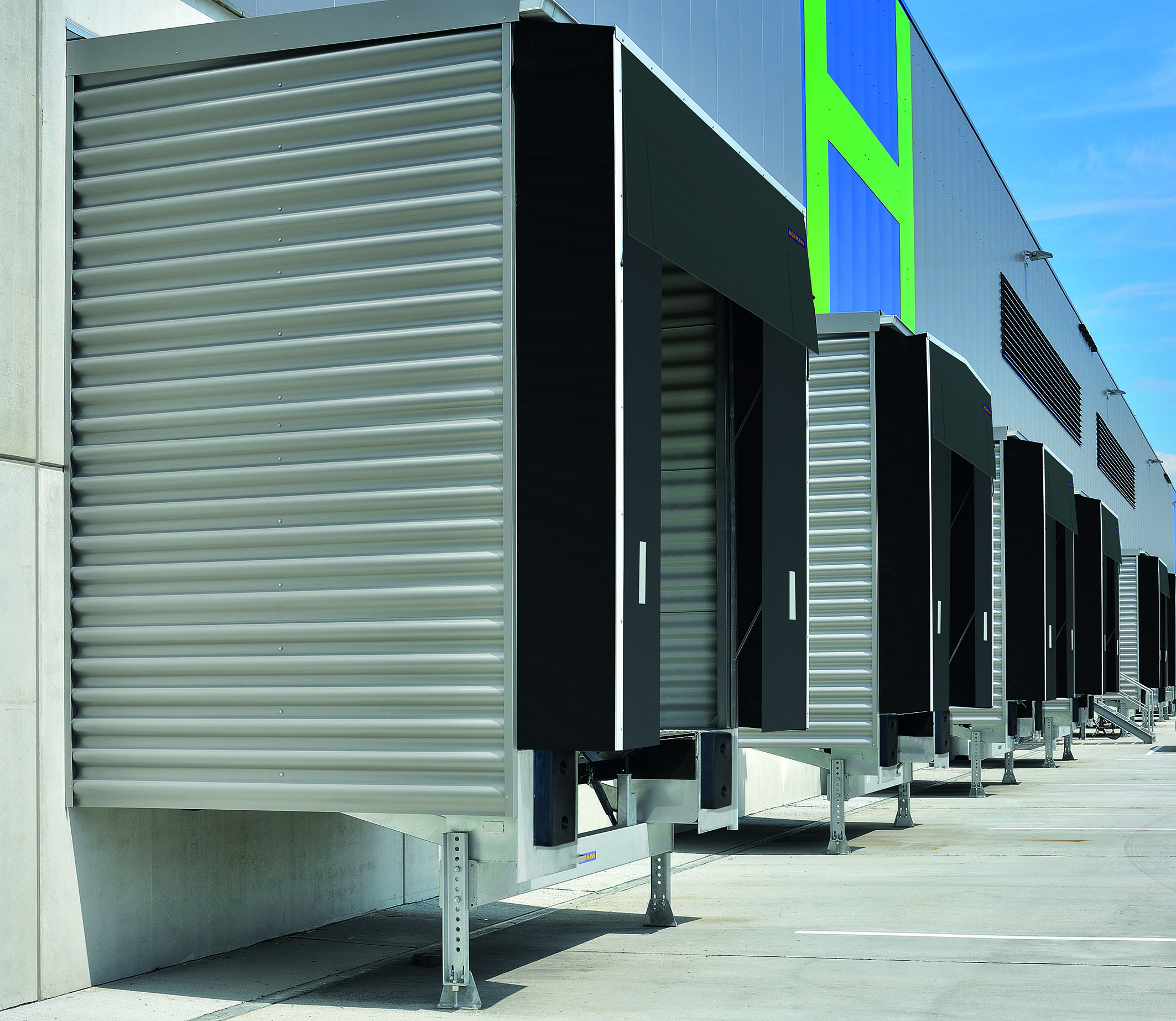 Technoretail - Soluzioni Hormann ad alta efficienza energetica per centri logistici più sostenibili 