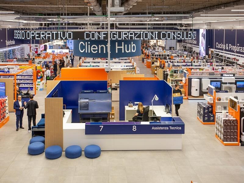 Unieuro presenta a Lissone (MB) il suo nuovo format con al centro il Client Hub